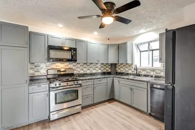 230 W 39th Street, Lorain, OH 44052 - Photo 15