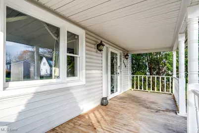 230 W 39th Street, Lorain, OH 44052 - Photo 3