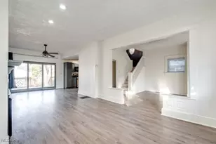 230 W 39th St, Lorain, OH 44052 - Photo 7