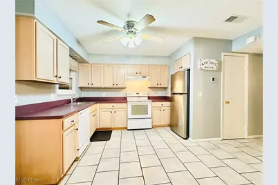 8300 Deepwood Boulevard #8, Mentor, OH 44060 - Photo 9