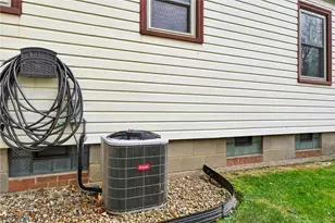 7698 Chillicothe Rd, Mentor, OH 44060 - Photo 15