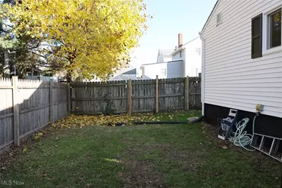 1605 29th Street NW, Canton, OH 44709 - Photo 5