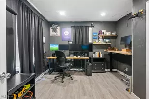 994 Moeller Ave, Akron, OH 44307 - Photo 9