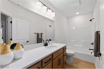 449 Harbor Lane, Lorain, OH 44052 - Photo 15