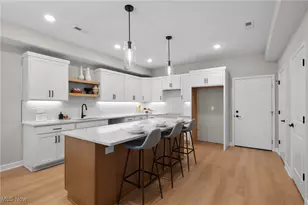 449 Harbor Ln, Lorain, OH 44052 - Photo 7