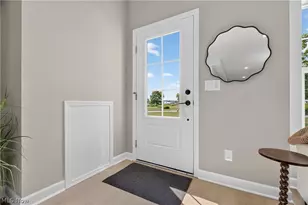 449 Harbor Ln, Lorain, OH 44052 - Photo 9
