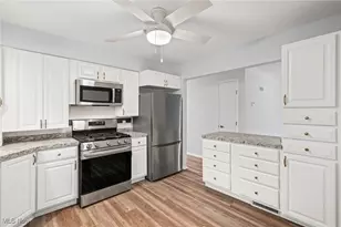 23409 McCann St, Warrensville Heights, OH 44128 - Photo 13