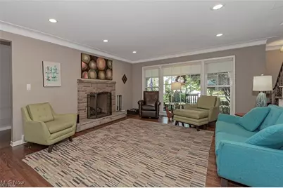 23910 Wimbledon Road, Huber Heights, OH 44122 - Photo 3