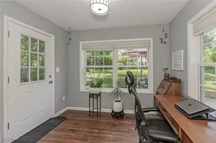 23910 Wimbledon Rd, Huber Heights, OH 44122 - Photo 7