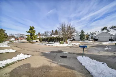 17922 Cambridge Oval, Strongsville, OH 44136 - Photo 23