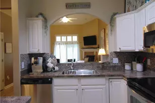 1395 E Cross Creek Dr, Willoughby, OH 44094 - Photo 5