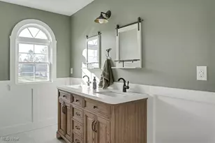 104 Pine Hollow Cir, Chardon, OH 44024 - Photo 5