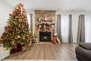 6170 James Dr, Lorain, OH 44053 - Photo 9