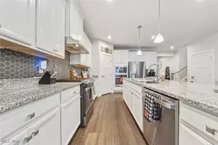 6170 James Dr, Lorain, OH 44053 - Photo 13