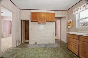 992 Mill St, Conneaut, OH 44030 - Photo 11