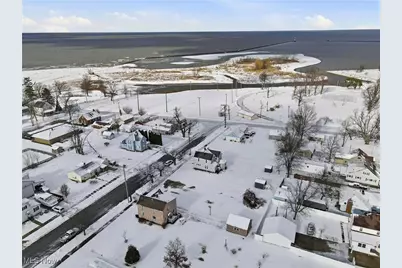 992 Mill Street, Conneaut, OH 44030 - Photo 3