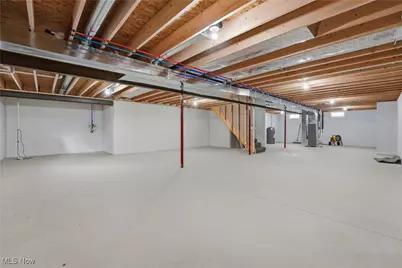 2630 Squirrel Hollow Street NE, Canton, OH 44704 - Photo 35