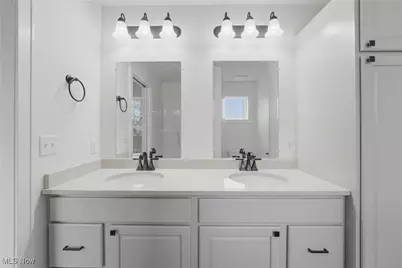 2630 Squirrel Hollow Street NE, Canton, OH 44704 - Photo 27