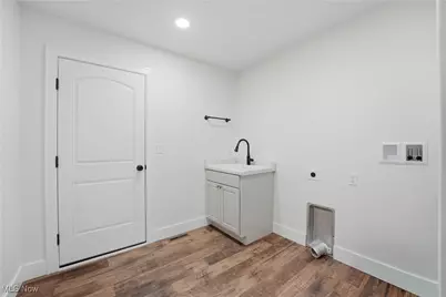 2630 Squirrel Hollow Street NE, Canton, OH 44704 - Photo 19