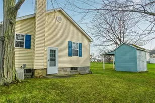 5089 S Geneva Dr, Geneva on the Lake, OH 44041 - Photo 3