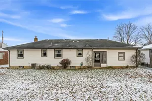 250 E Manor Ave, Struthers, OH 44471 - Photo 5