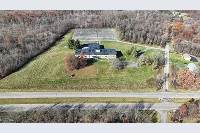 1610 Hubbard Thomas Road, Hubbard, OH 44425 - Photo 5