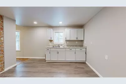 7803 Dearborn Avenue, Loveland, OH 44102 - Photo 9