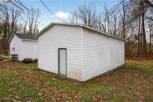 4849 Presidential Dr, Geneva on the Lake, OH 44041 - Photo 23