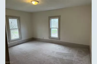 214 W 7th Street, Uhrichsville, OH 44683 - Photo 17