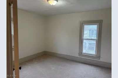 214 W 7th Street, Uhrichsville, OH 44683 - Photo 15