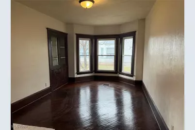 214 W 7th Street, Uhrichsville, OH 44683 - Photo 7