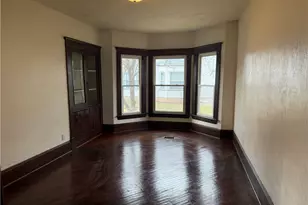 214 W 7th St, Uhrichsville, OH 44683 - Photo 7