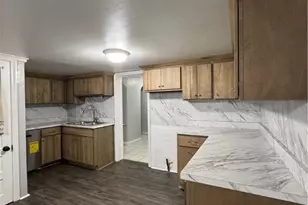 782 Hill St, Coshocton, OH 43812 - Photo 9