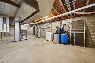 2538 Ironstone Street NE, Canton, OH 44705 - Photo 33