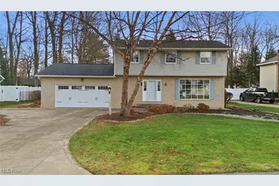 2538 Ironstone Street NE, Canton, OH 44705 - Photo 1