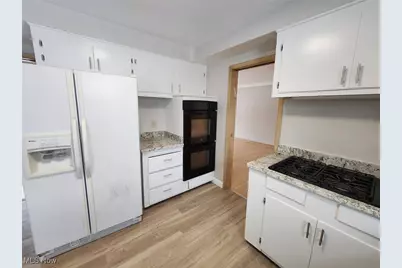 2413 Elmdale Road, University Heights, OH 44118 - Photo 7