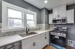 10218 Joan Ave, Loveland, OH 44111 - Photo 7