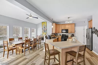 38698 Country Meadow Way, North Ridgeville, OH 44039 - Photo 3