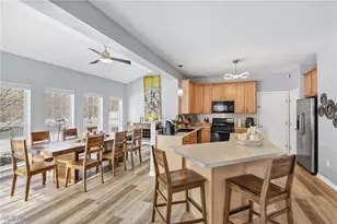 38698 Country Meadow Way, North Ridgeville, OH 44039 - Photo 3