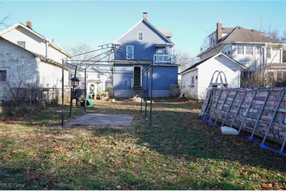 48 20th Street SW, Barberton, OH 44203 - Photo 15