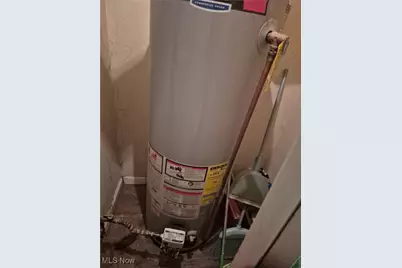 699 Irving Park Boulevard, Sheffield Lake, OH 44054 - Photo 5