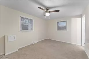 640 Matawan Ave, Campbell, OH 44405 - Photo 11