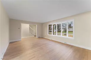 640 Matawan Ave, Campbell, OH 44405 - Photo 9