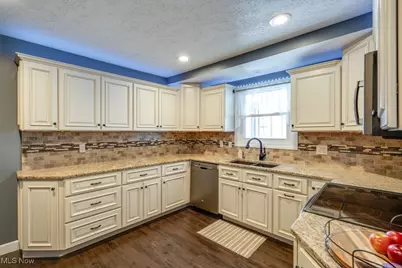 5292 Pisces Street SW, Canton, OH 44706 - Photo 5