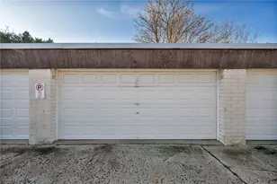 8381 N Akins Rd, North Royalton, OH 44133 - Photo 23