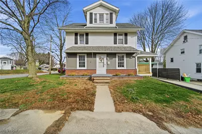 437 Erie Street, Barberton, OH 44203 - Photo 1