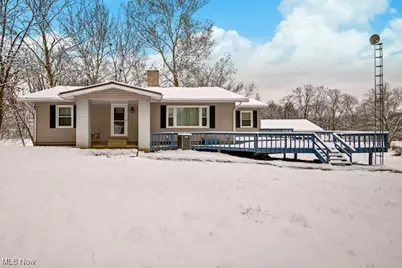 3064 Diamond Street NE, Canton, OH 44721 - Photo 1