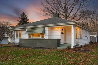 122 W Friend Street, Columbiana, OH 44408 - Photo 1