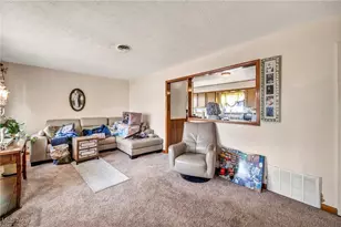 2208 Willowrow Ave NE, Canton, OH 44705 - Photo 7