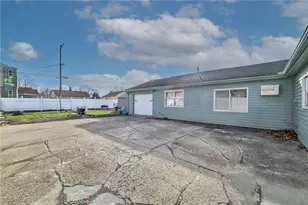 2208 Willowrow Ave NE, Canton, OH 44705 - Photo 31